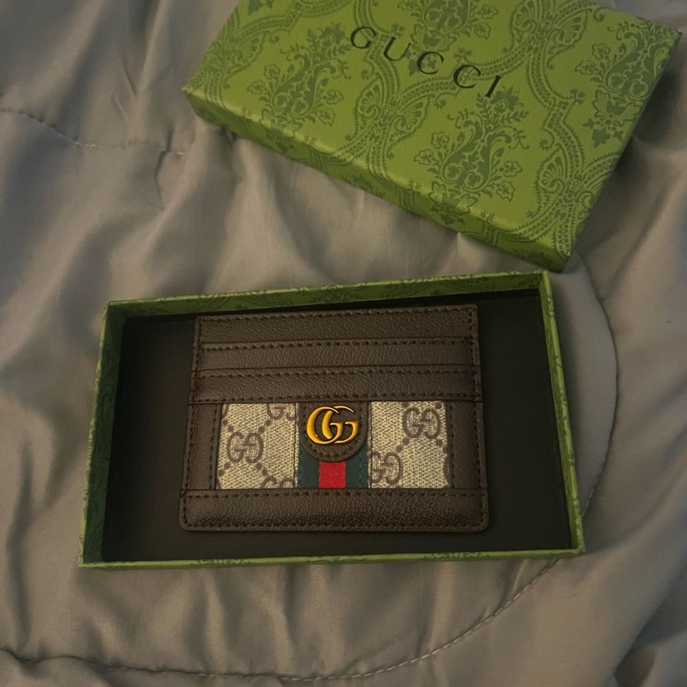 Gucci Beige and Black GG Card Holder